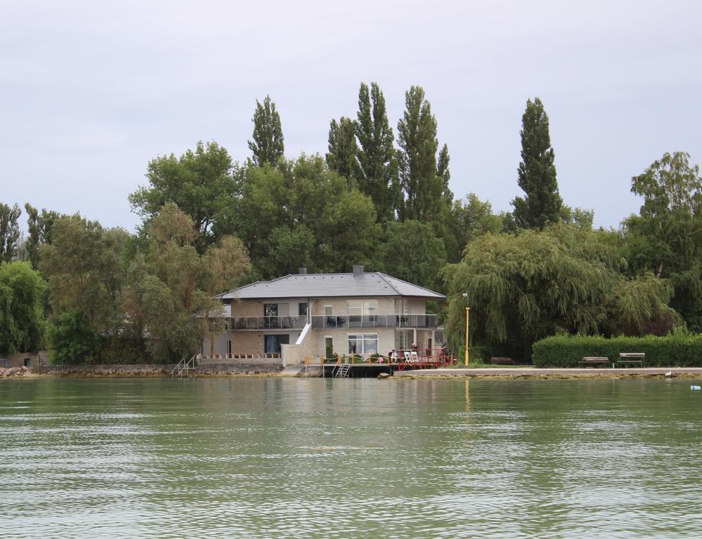 Parton Villa Apartments Fonyód 部屋 写真