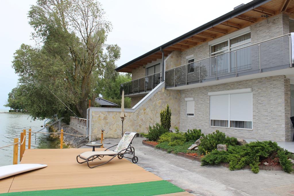 Parton Villa Apartments Fonyód 部屋 写真